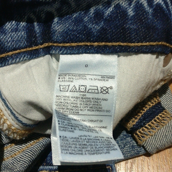 High-Rise Denim Short - Picture 5 of 5